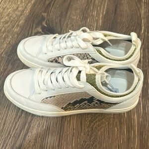 Steve Madden Sneakers